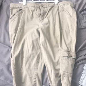 Size 16P khaki shorts